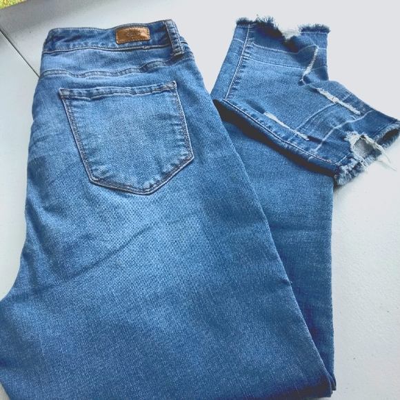 Sofia jeans by Sofia Vergara - Picture 3 of 3